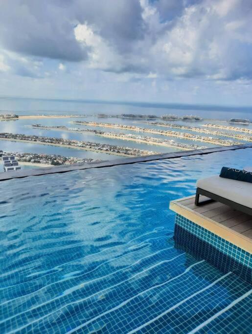 Luxury In High Floor Full Sea View In The Palm Tower Plam Jumeirah *