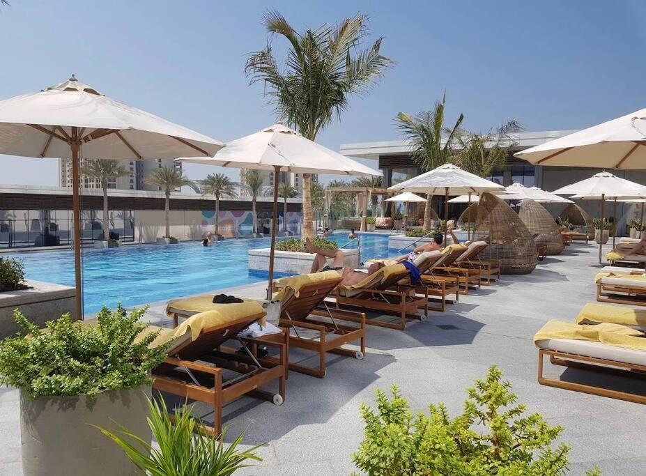 Luxury In High Floor Full Sea View In The Palm Tower Plam Jumeirah Dubai